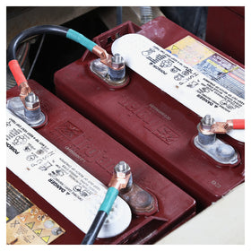 10L0L cable set packaging and included lengths for straightforward installation.