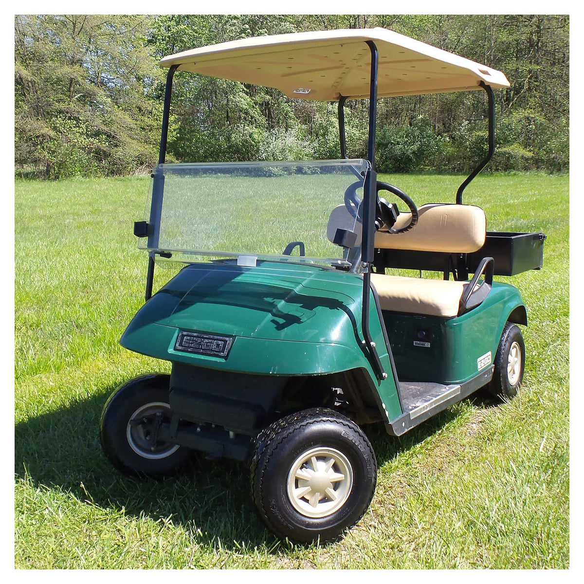 Packaging of the 10L0L EZGO windshield clips kit with hardware