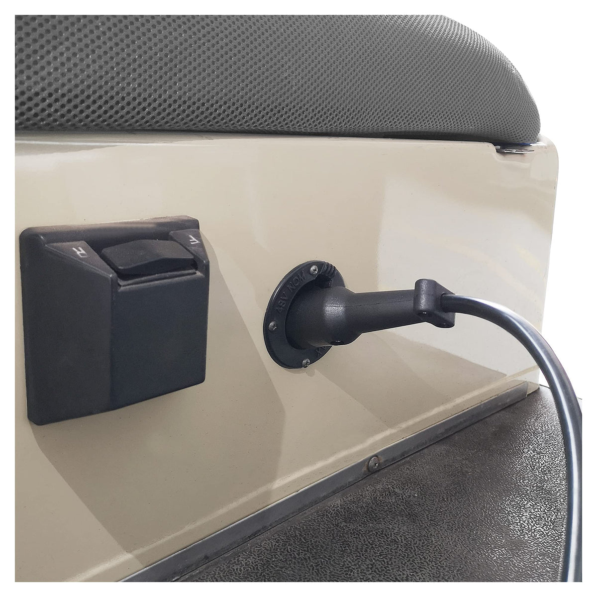 10L0L installation guide shows quick, tool-free swap.