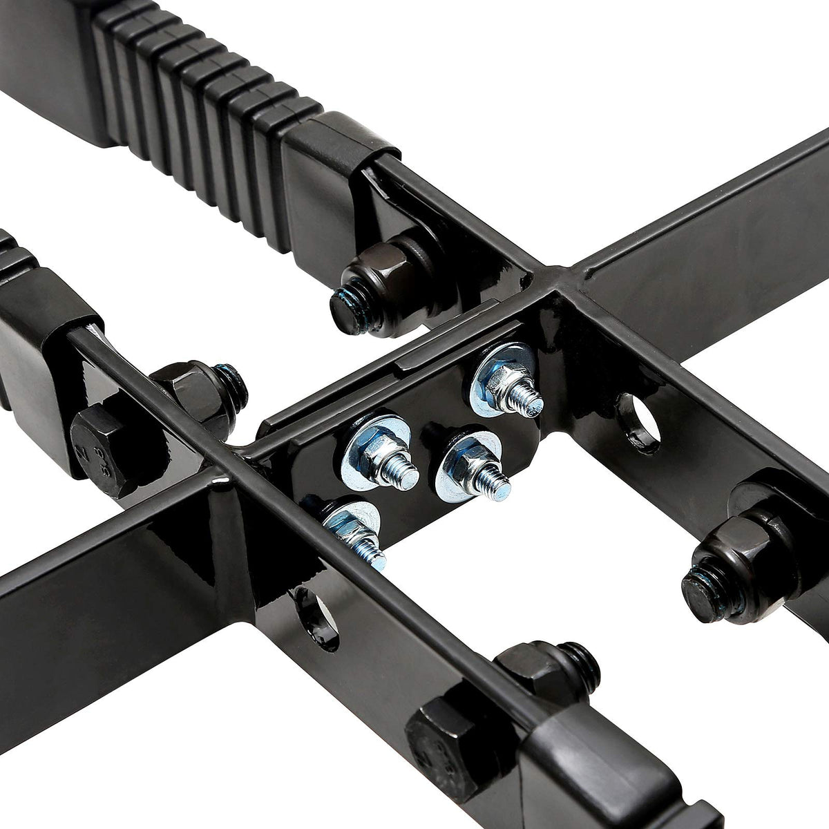 10L0L retractable belt close-up showing sturdy metal buckle