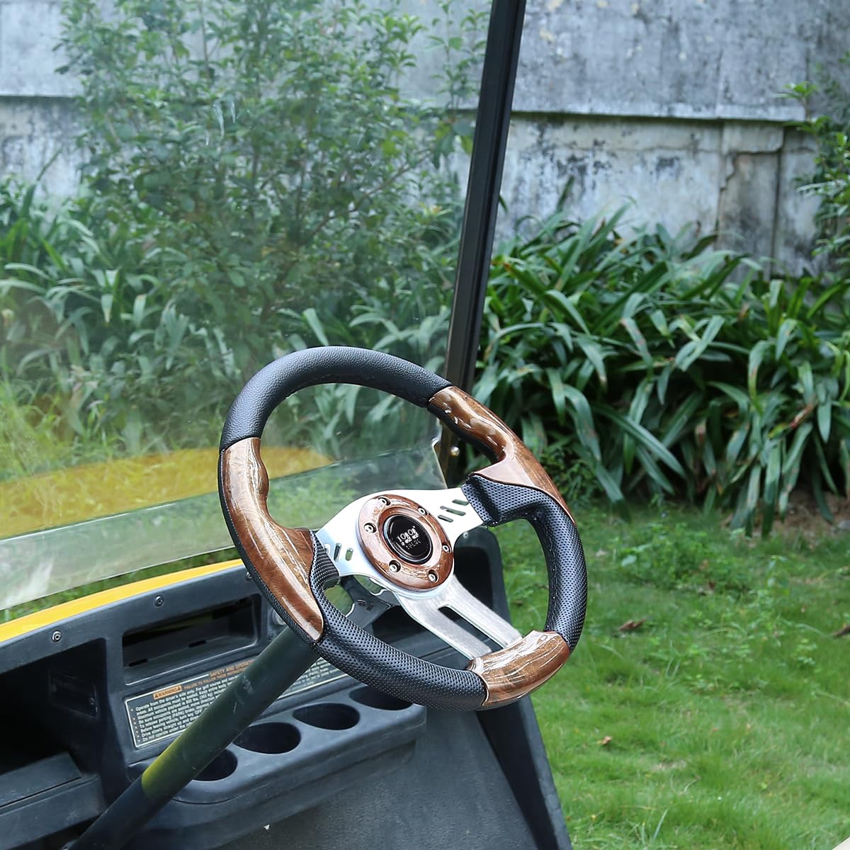 10L0L universal fit compatibility indicates broad cart support across major brands.