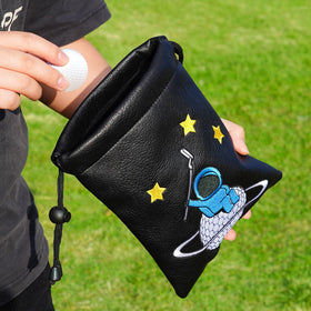 2thpart Astronaut Golf Valuables Pouch Bag capacity up to 24 golf balls demonstrated.