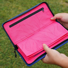2thpart Cotton dividers and card pocket organize accessories inside the case.