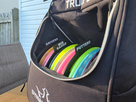 3DAmbitions approach divider keeps approach discs accessible for accurate throws.