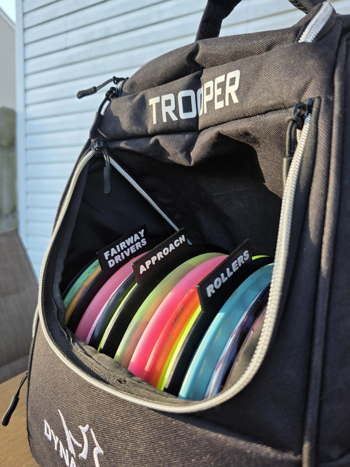 3DAmbitions putters divider keeps putters neatly arranged and ready.