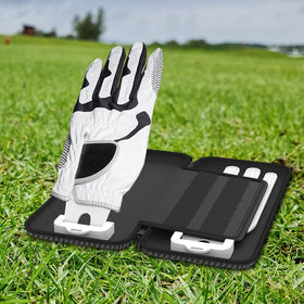 ACCTOLF Golf Glove Case hook-for-bag enables easy on-bag attachment.
