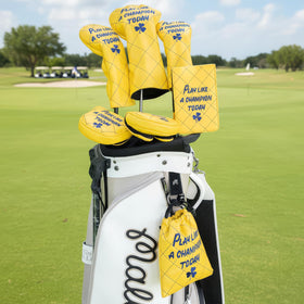 Aliennana Golf Valuables Pouch with drawstring toggle demonstrates quick access and secure closure.