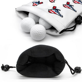Aliennana portable-golf-pouch is easy to carry between shots.