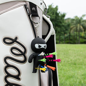 Aliennana tee holder keychain keeps golf accessories ready and portable.