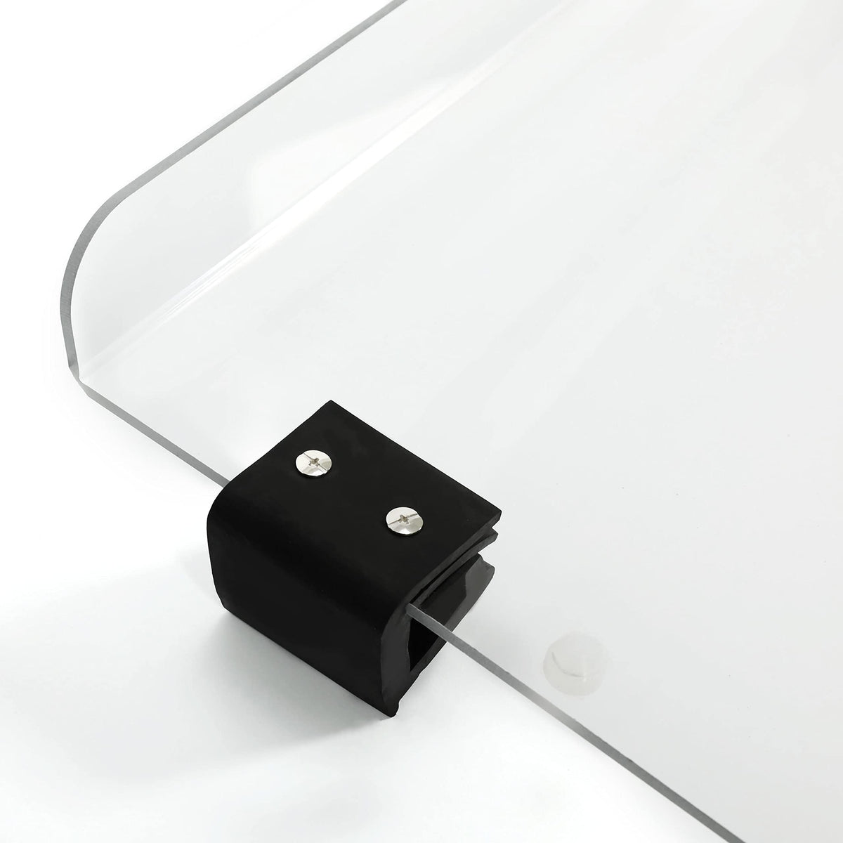 ALMULOO clear windshield improves forward visibility and ride comfort.