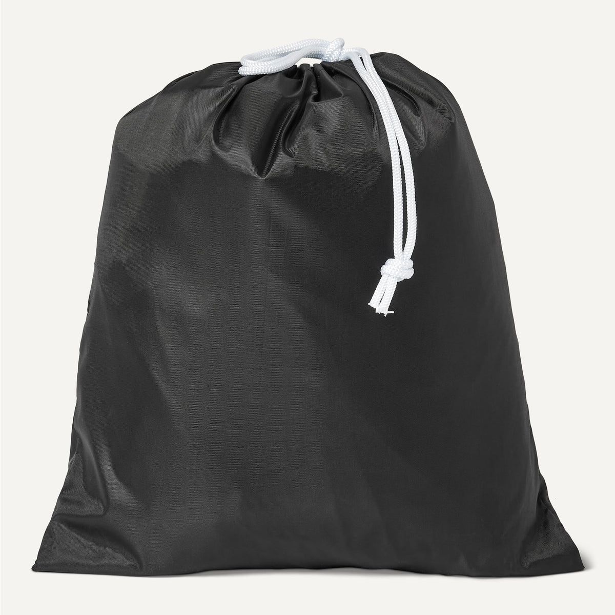Amazon Basics cover highlighting built-in air vents to prevent moisture buildup.