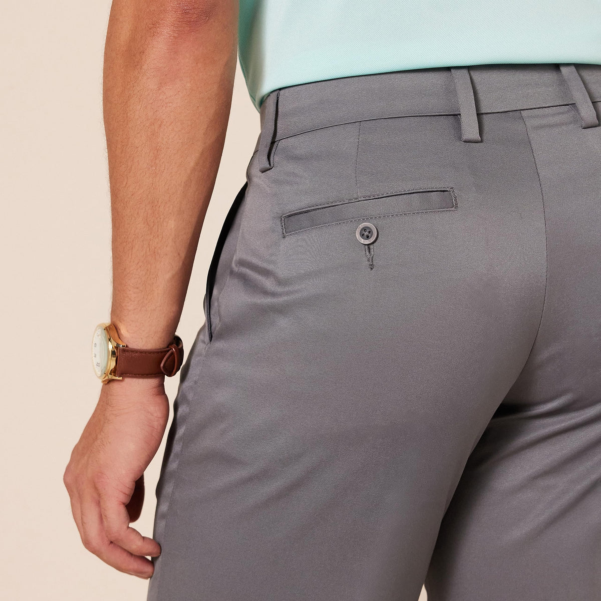 Amazon Essentials golf pants with multiple pockets for tees and markers