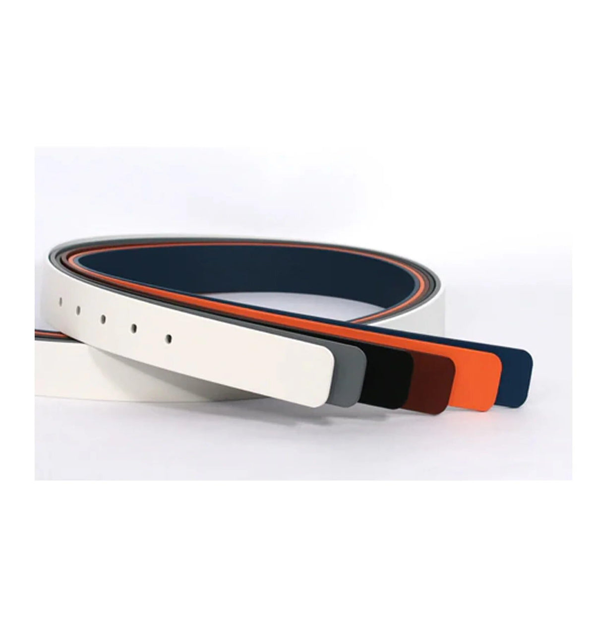 AMBA7 Volvik golfer using bundle on course for coordinated style