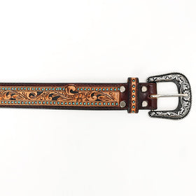 American Darling antique-finish buckle detail adds rugged charm to any look.