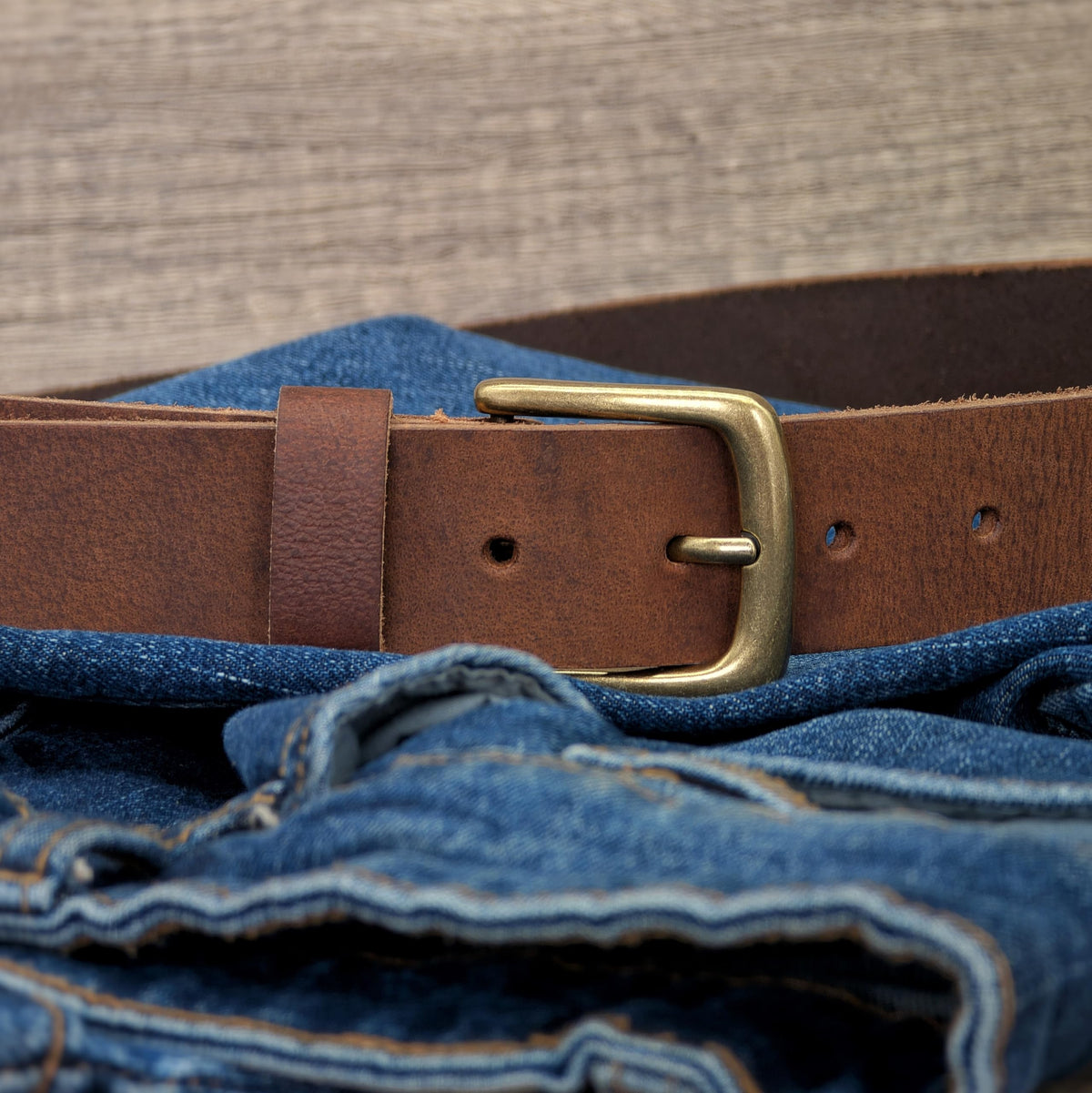 Ashford Ridge 5XL belt size display on model.