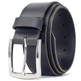 Ashford Ridge 40mm full-grain belt with classic silver buckle close-up.
