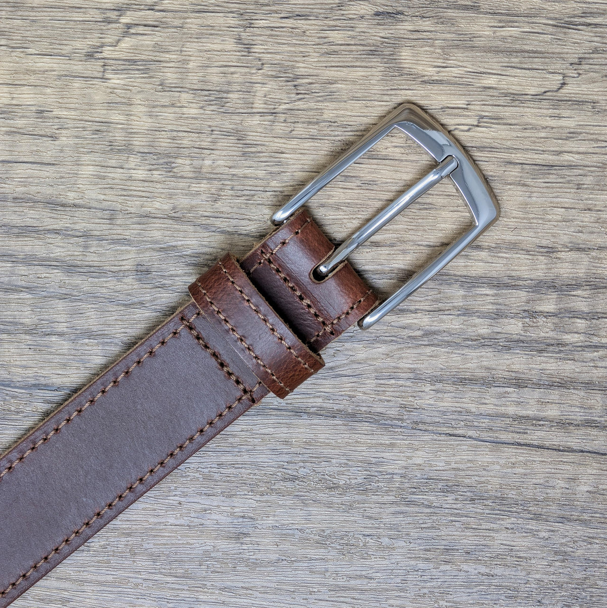 Ashford Ridge antique brown belt in a versatile, premium collection.