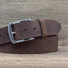 Ashford Ridge belt sizing guide image helps you measure waist accurately.