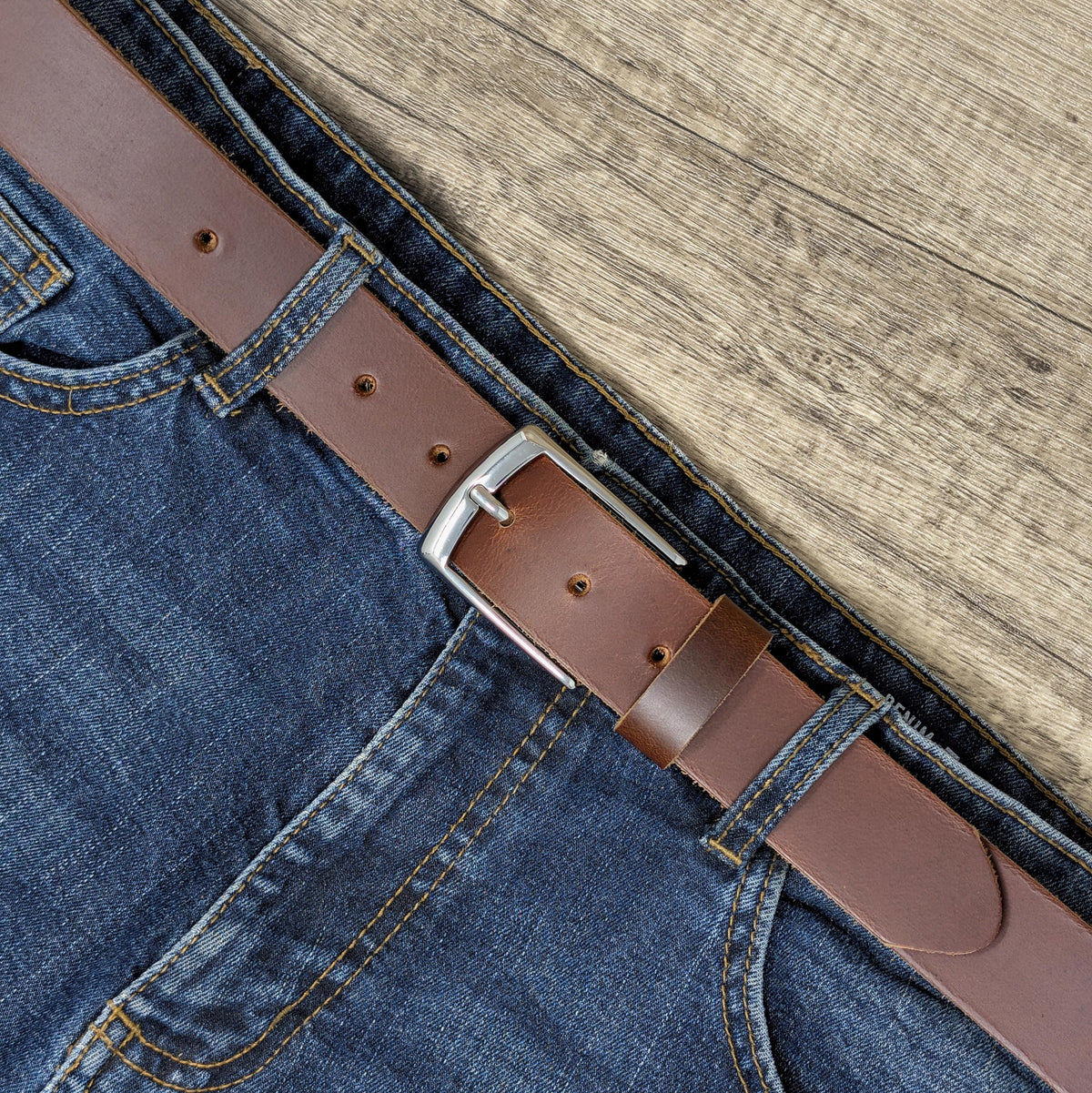 Stitching detail on Ashford Ridge belt highlights craftsmanship and durability.