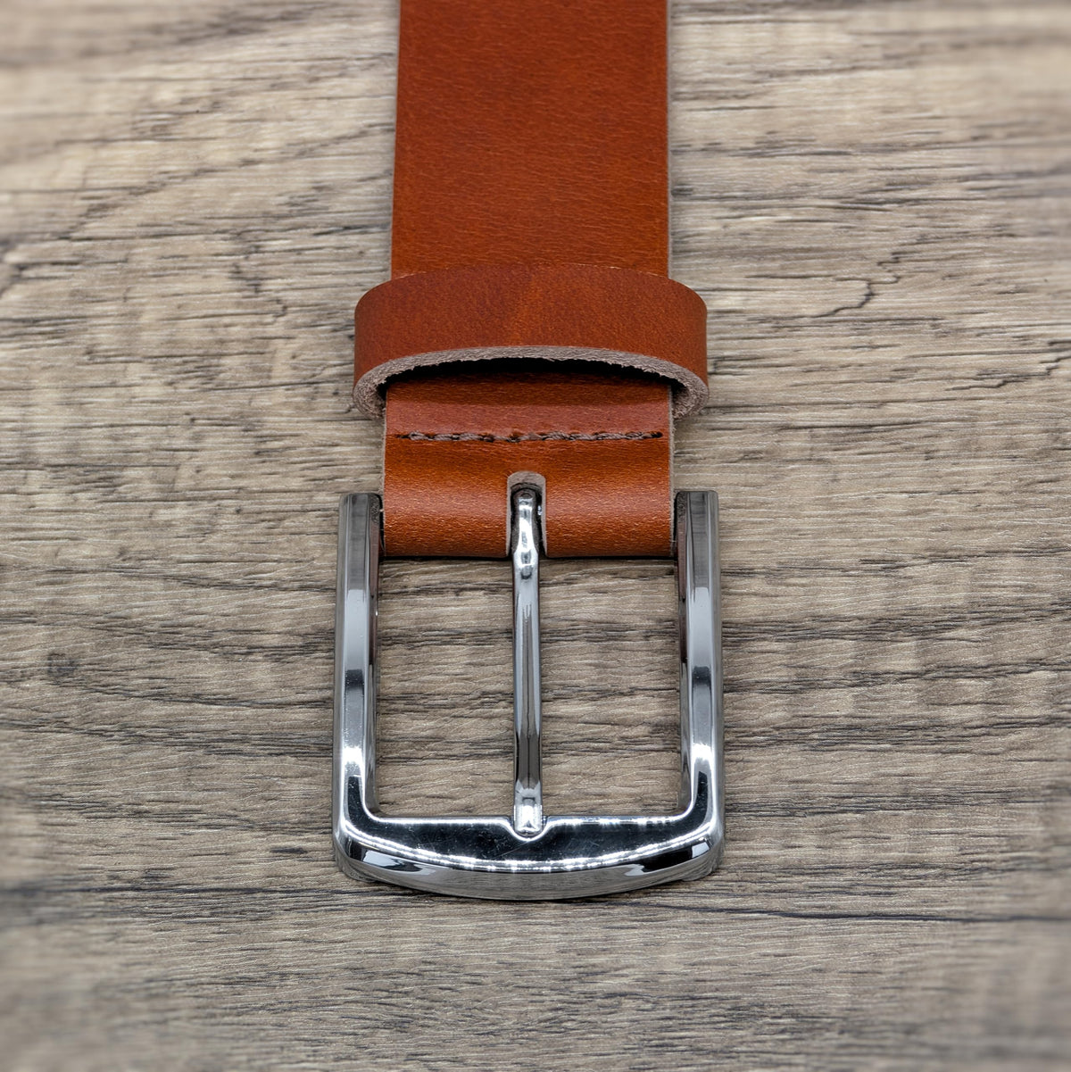 Color options from Ashford Ridge tan, brown, and black for wardrobe versatility