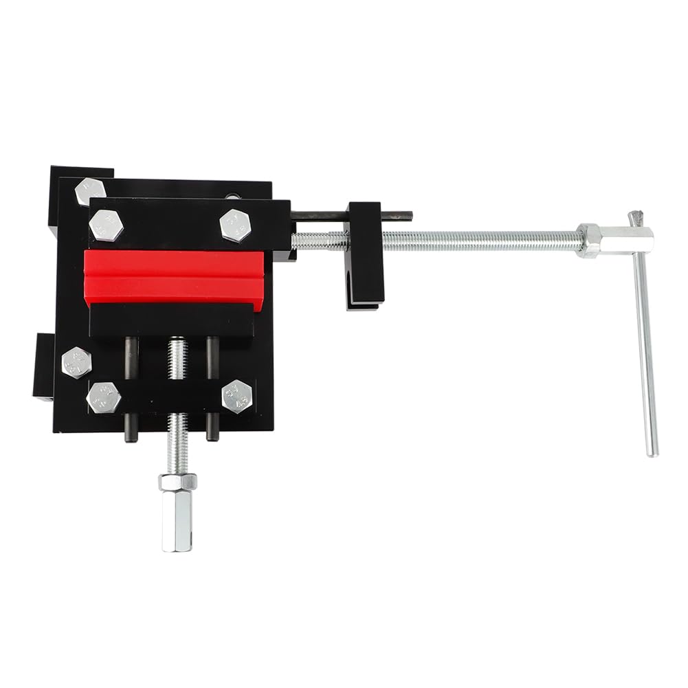 AUTOVIC golf shaft puller in action on steel and graphite shafts for adapter removal