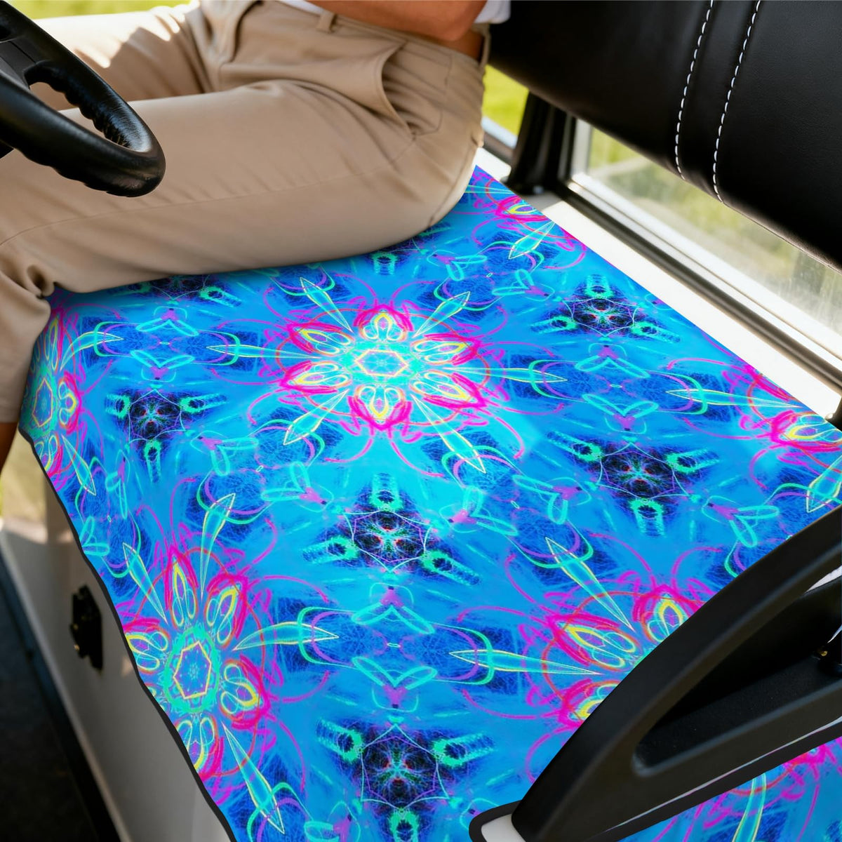 awufncksn keeps seats fresh during hot rounds with breathable protection.