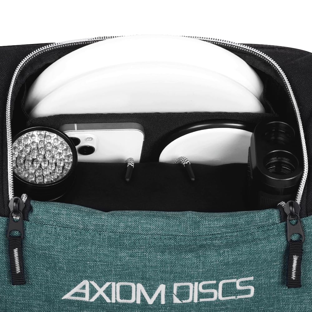 Axiom Discs Voyager Lite padded shoulders highlight comfortable wear