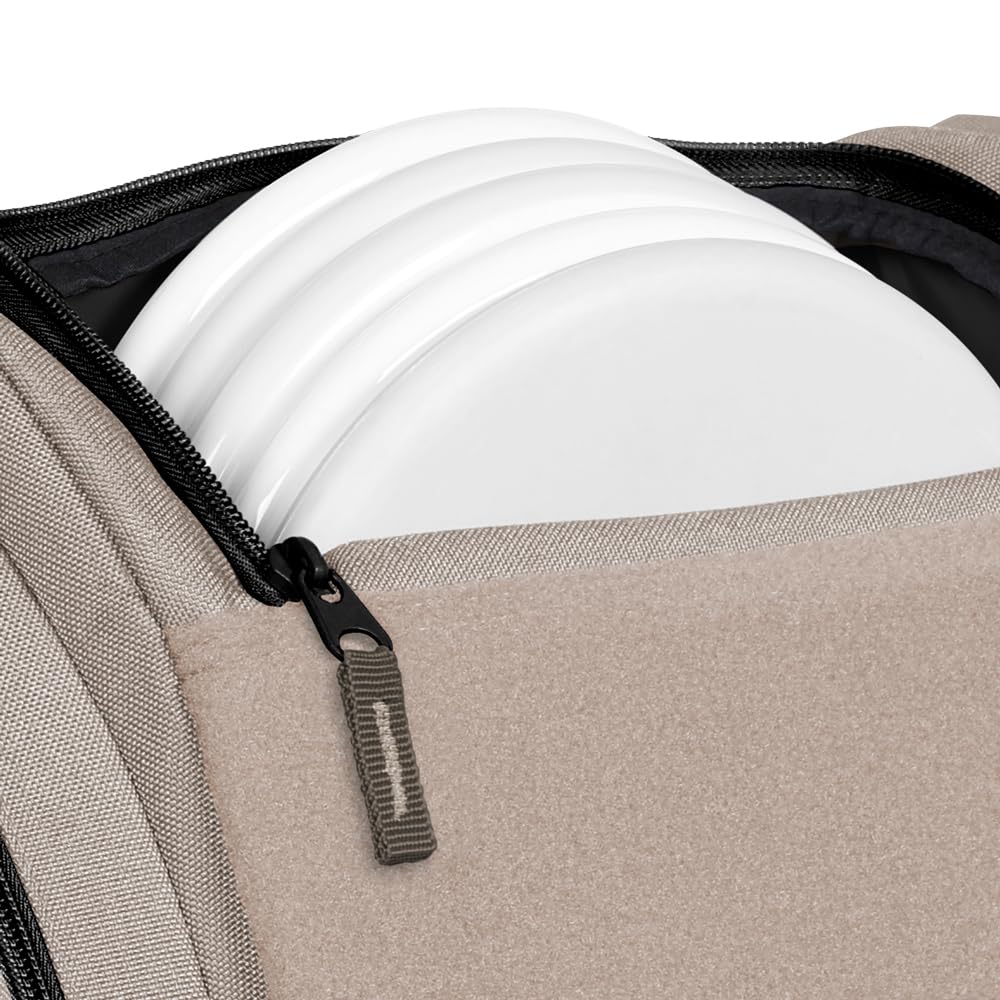 Axiom Discs Voyager Slim holds 16–18 discs with upper storage.