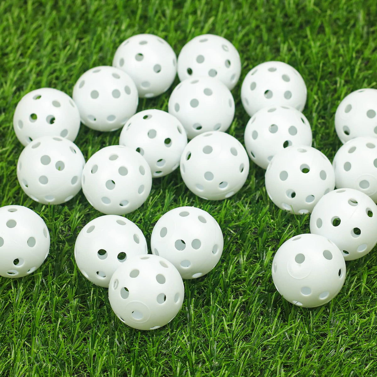 Bac-kitchen indoor-use balls stay visible on most surfaces