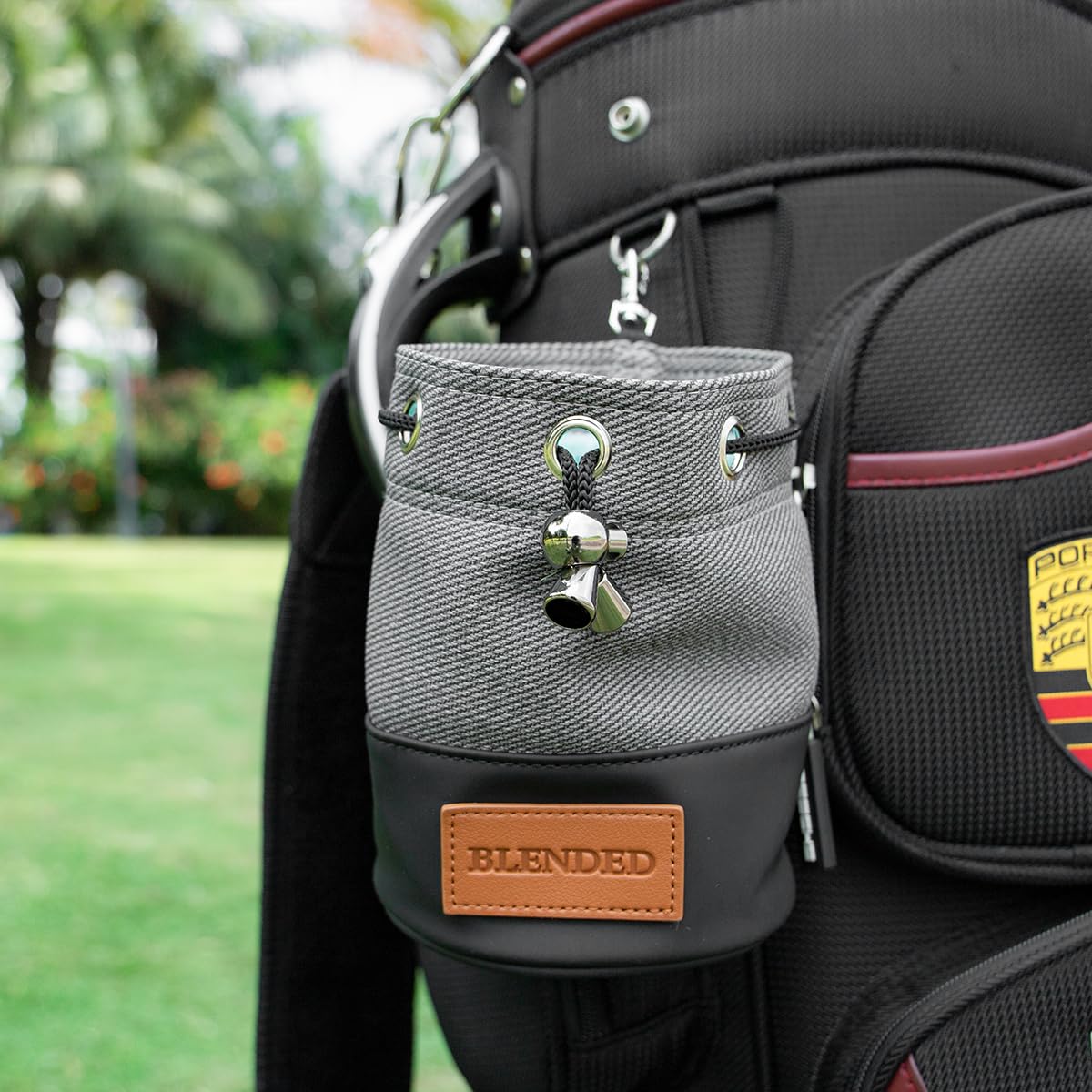 BAIRBRE sturdy stitching ensures long-lasting golf bag companion.