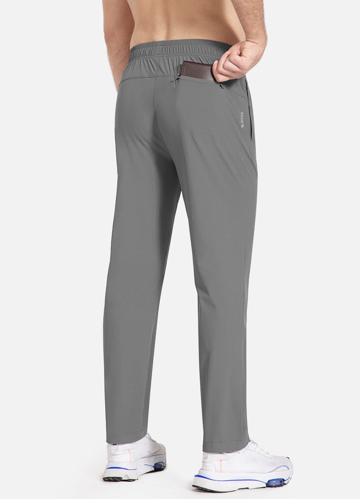Baleaf side zip pockets, roomy space for handheld essentials.