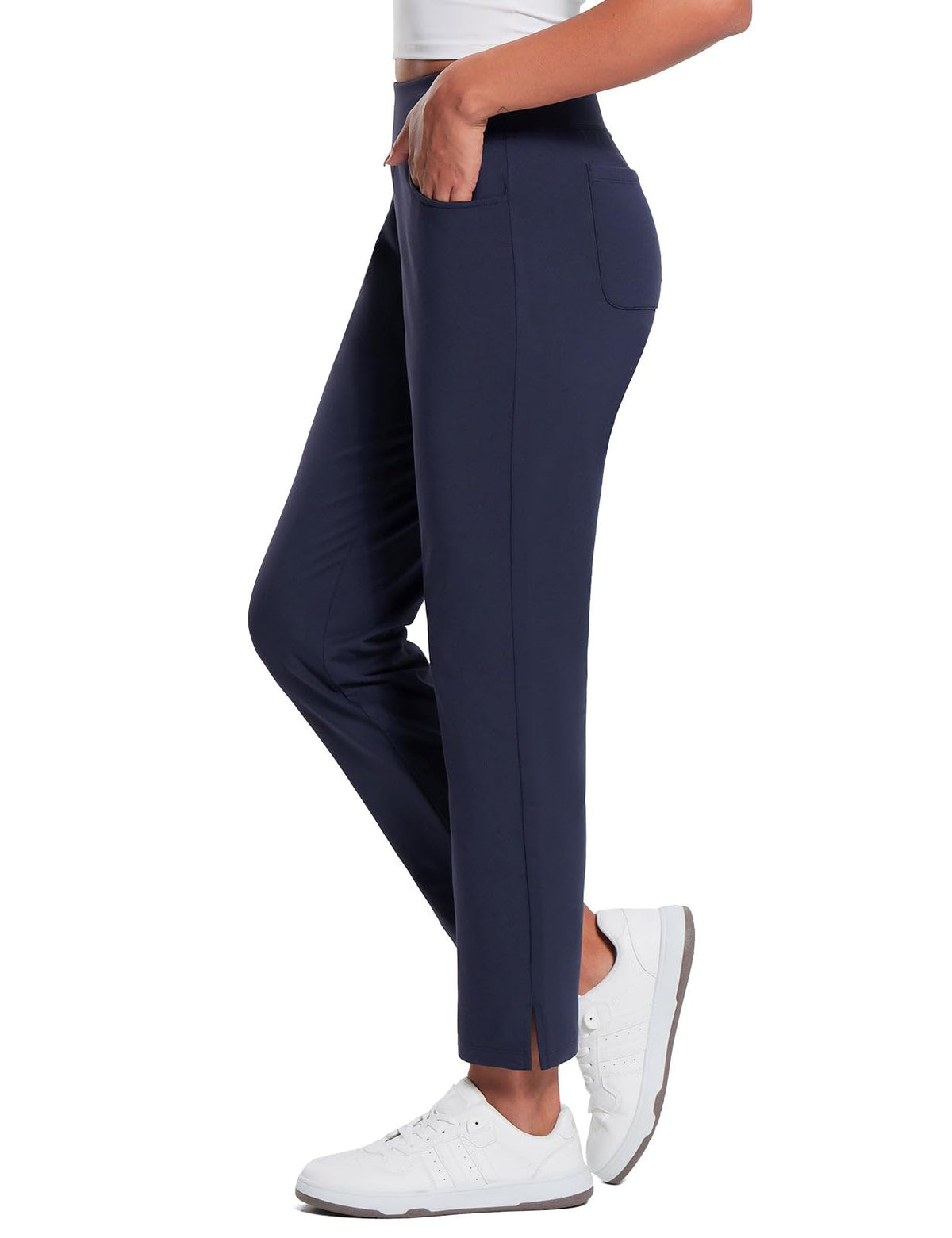 Baleaf fleece-lined pants pocket design demonstrating hands-free storage