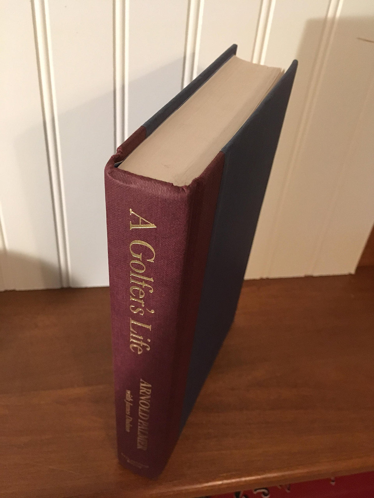 Ballantine Books A Golfer's Life inside pages with gripping anecdotes for readers.