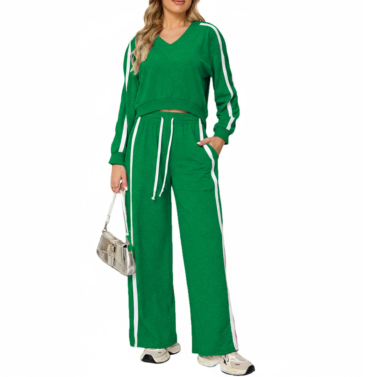 Bbkkuck women's 2-piece lounge set with a cozy long-sleeve sweatshirt.