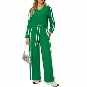 Bbkkuck women's 2-piece lounge set with a cozy long-sleeve sweatshirt.