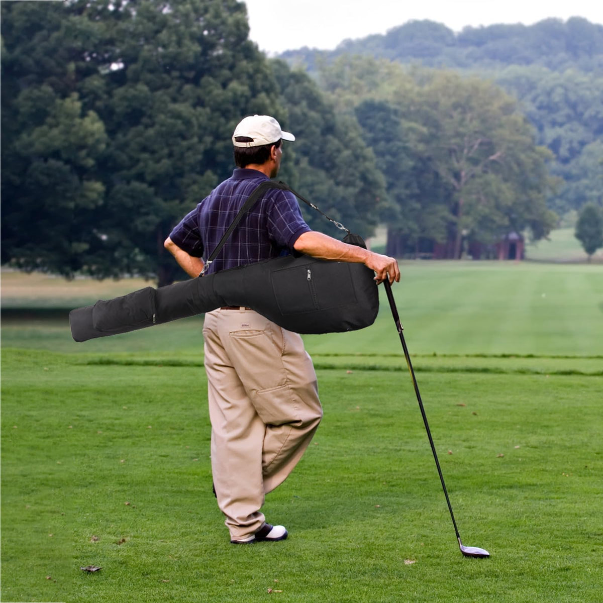 Bekith padded shoulder straps provide comfort during long walks