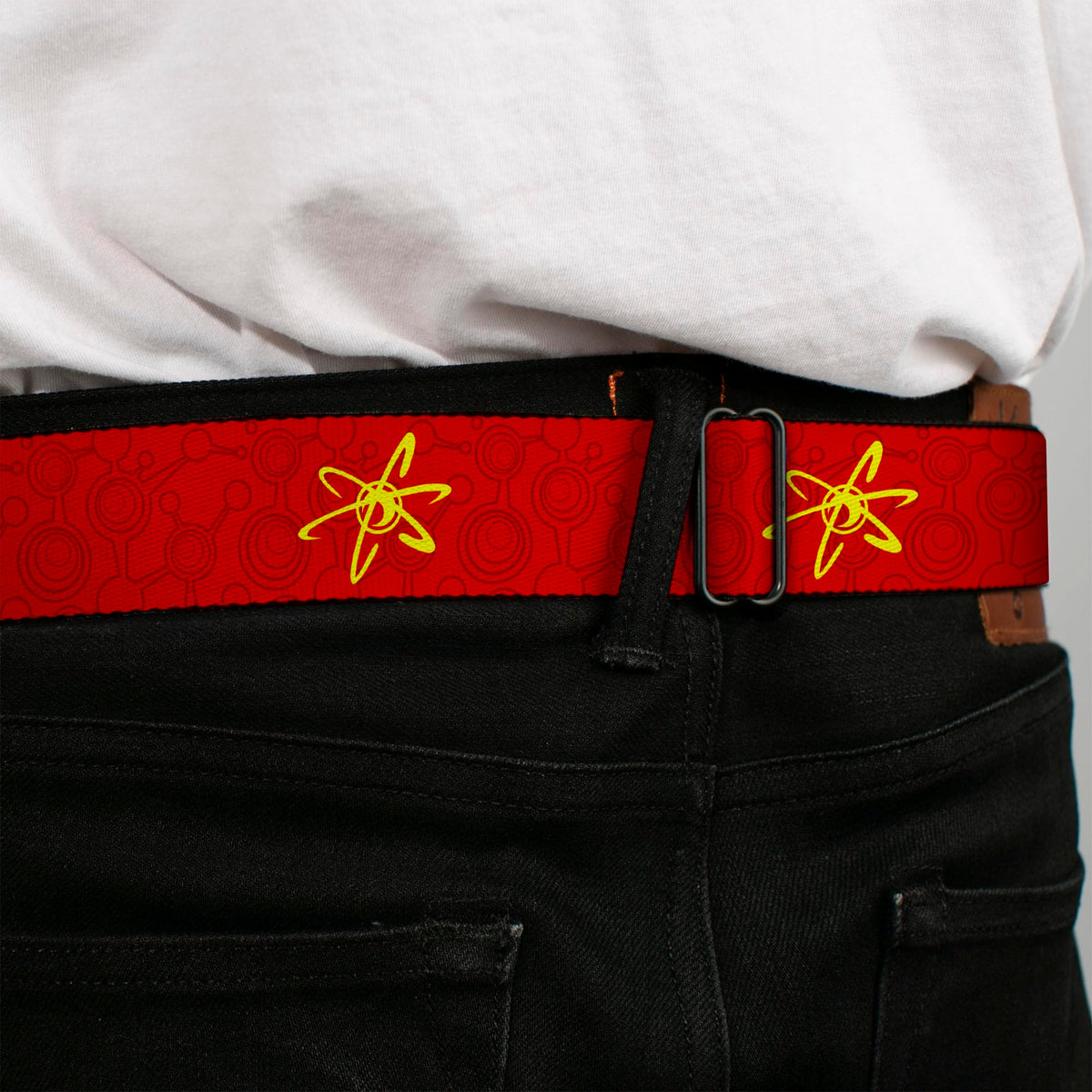 Worn-on-waist shot demonstrates comfortable fit and casual wearability