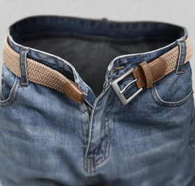 BULLIANT belt demonstrates effortless adjustment for all-day comfort.