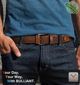 BULLIANT belt stretch-fit close-up showing flexible movement.