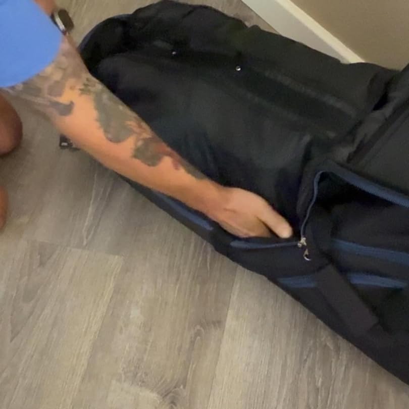 CaddyDaddy North Pole protects clubs during flights from rough handling.