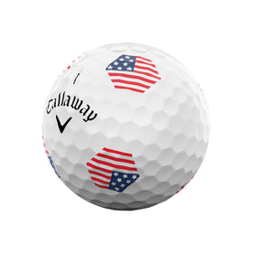 Callaway Chrome Tour X ball soft urethane cover enhances greenside control and feel.