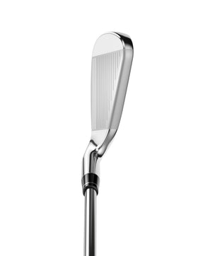 Callaway Rogue ST Max Approach Wedge on green setup improves precision.