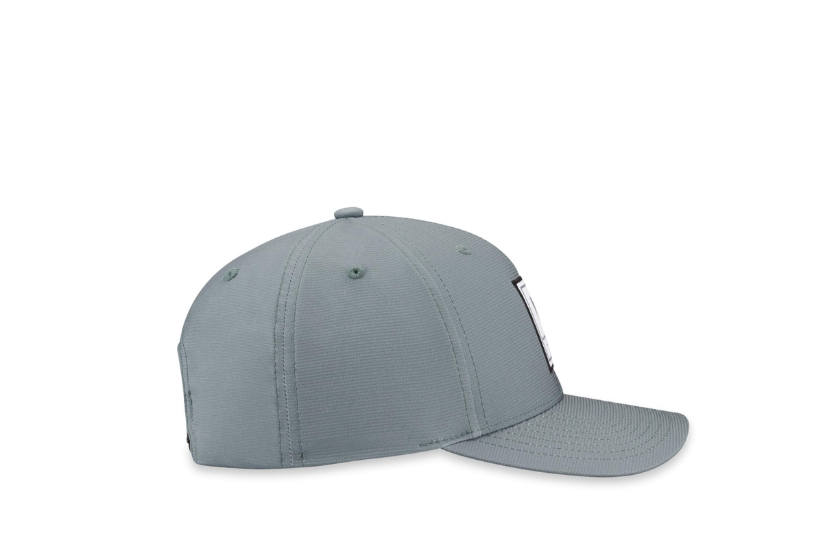Callaway Rutherford STRMY Water 26 cap close-up highlighting closure design.