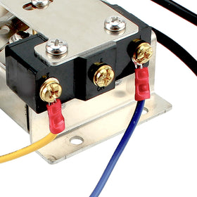 Carbhub 25267-G2 potentiometer top view, robust casing and contacts