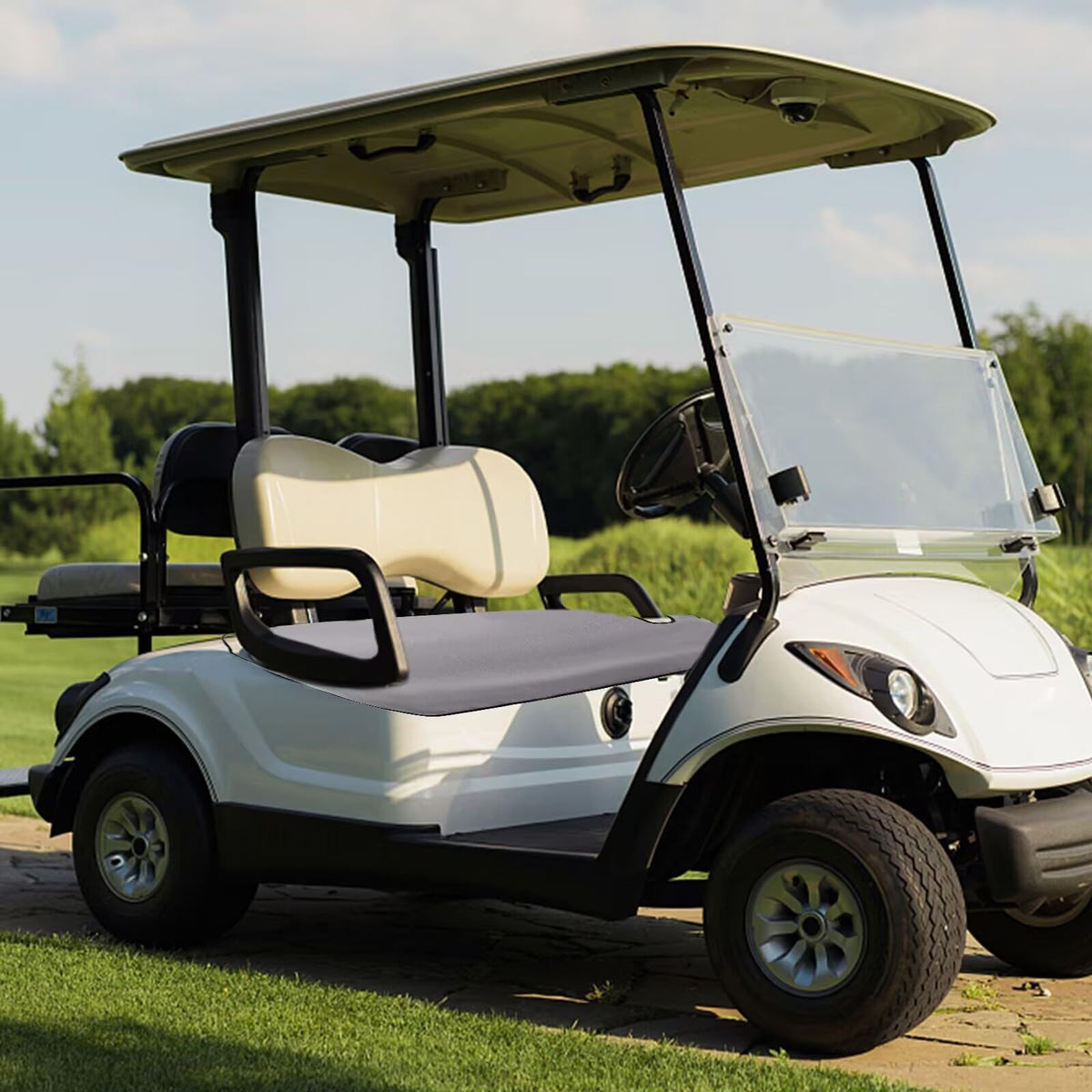 Cemgyiuk anti-slip bottom keeps cover in place during drives