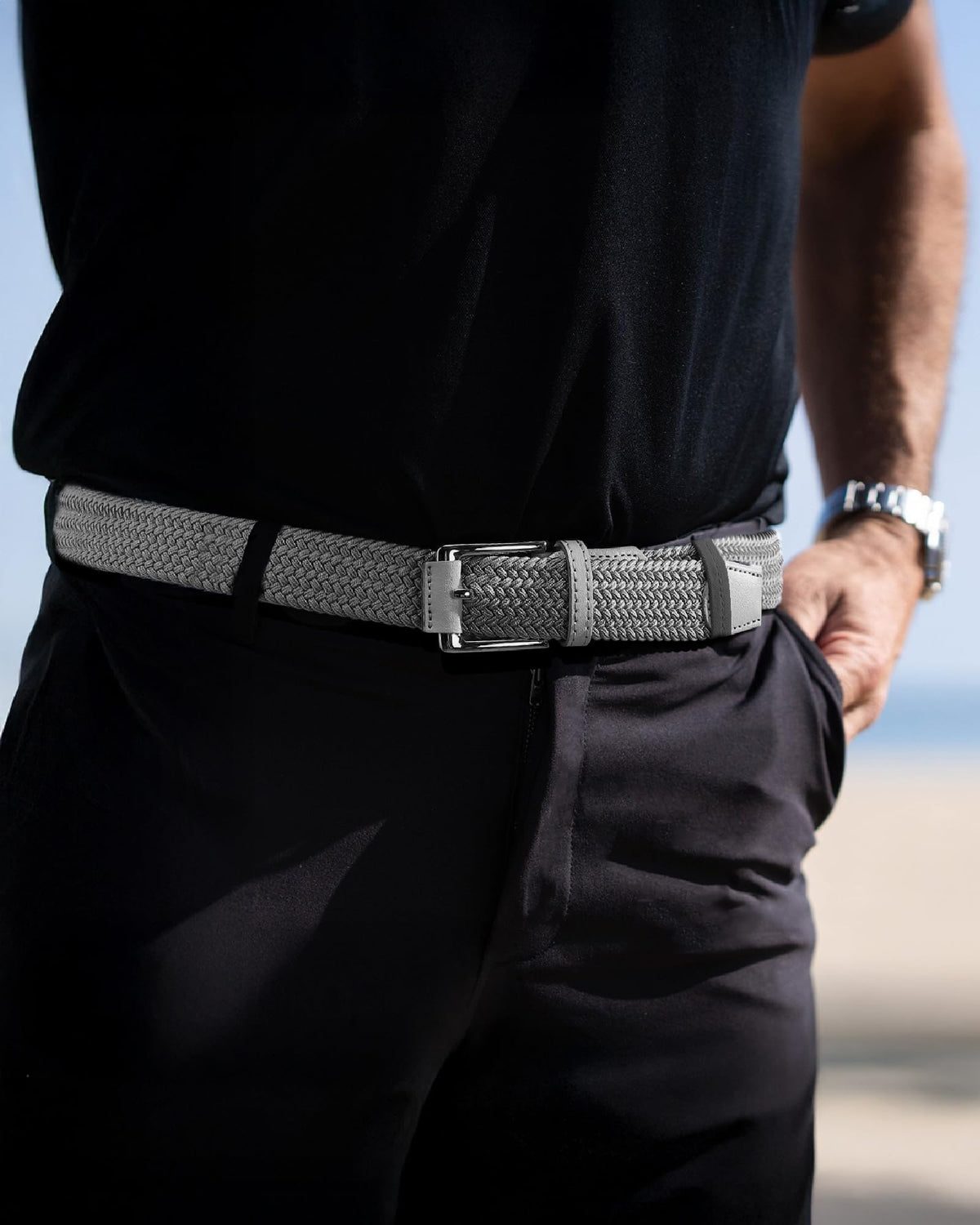 CHAOREN stretch belt no-hole fit provides a customizable waistline for comfort.