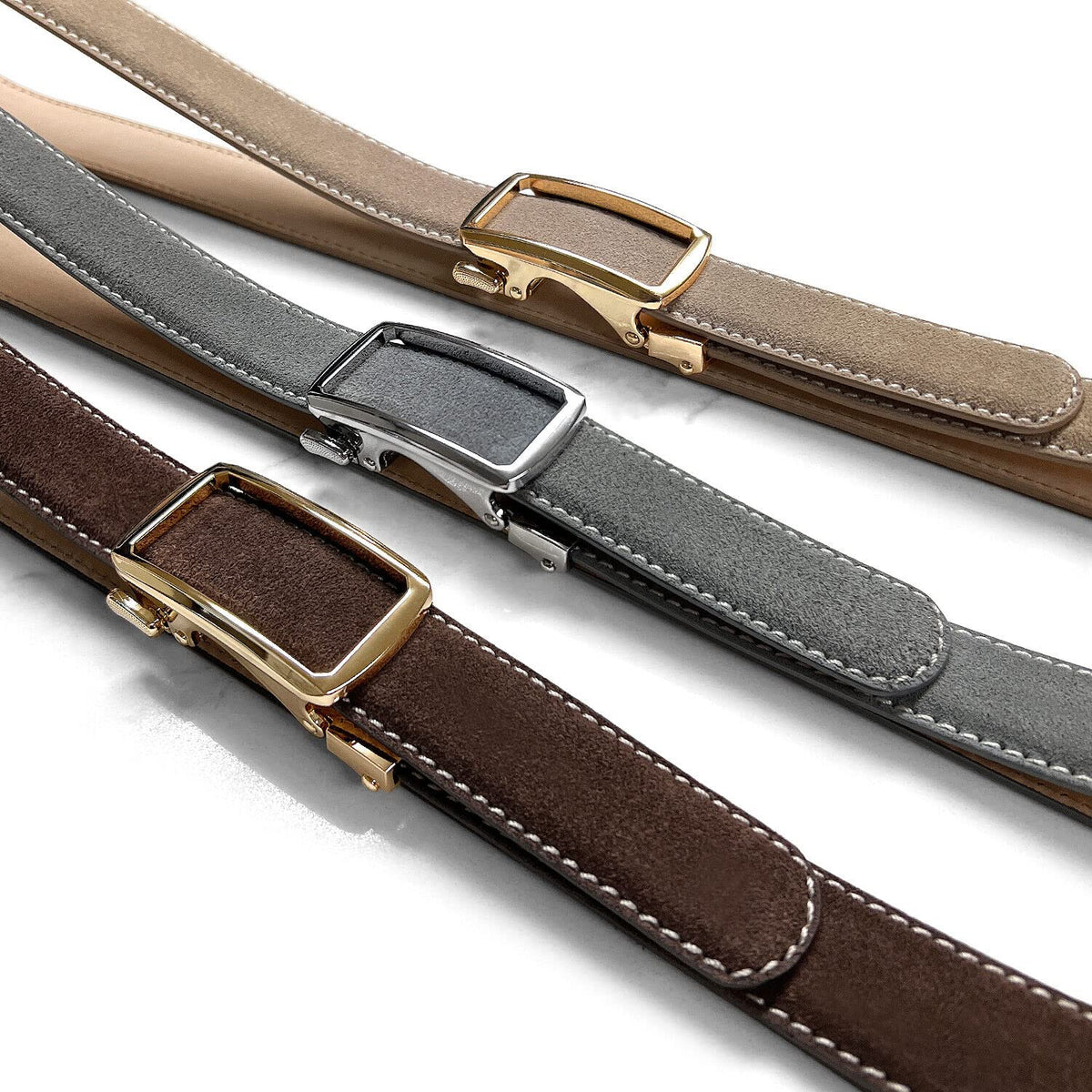 Cowboy Craft 1-inch width belt delivers a sleek profile for outfits.