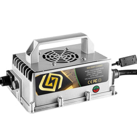 Croliumcx aluminum shell charger demonstrates IP66 waterproof and dustproof protection.