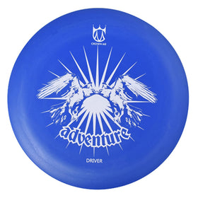 Crown Me Disc Golf Set backyard practice scene highlights easy at-home training.