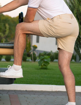 Dababell shorts elastic waistband close-up showing comfortable, flexible fit.